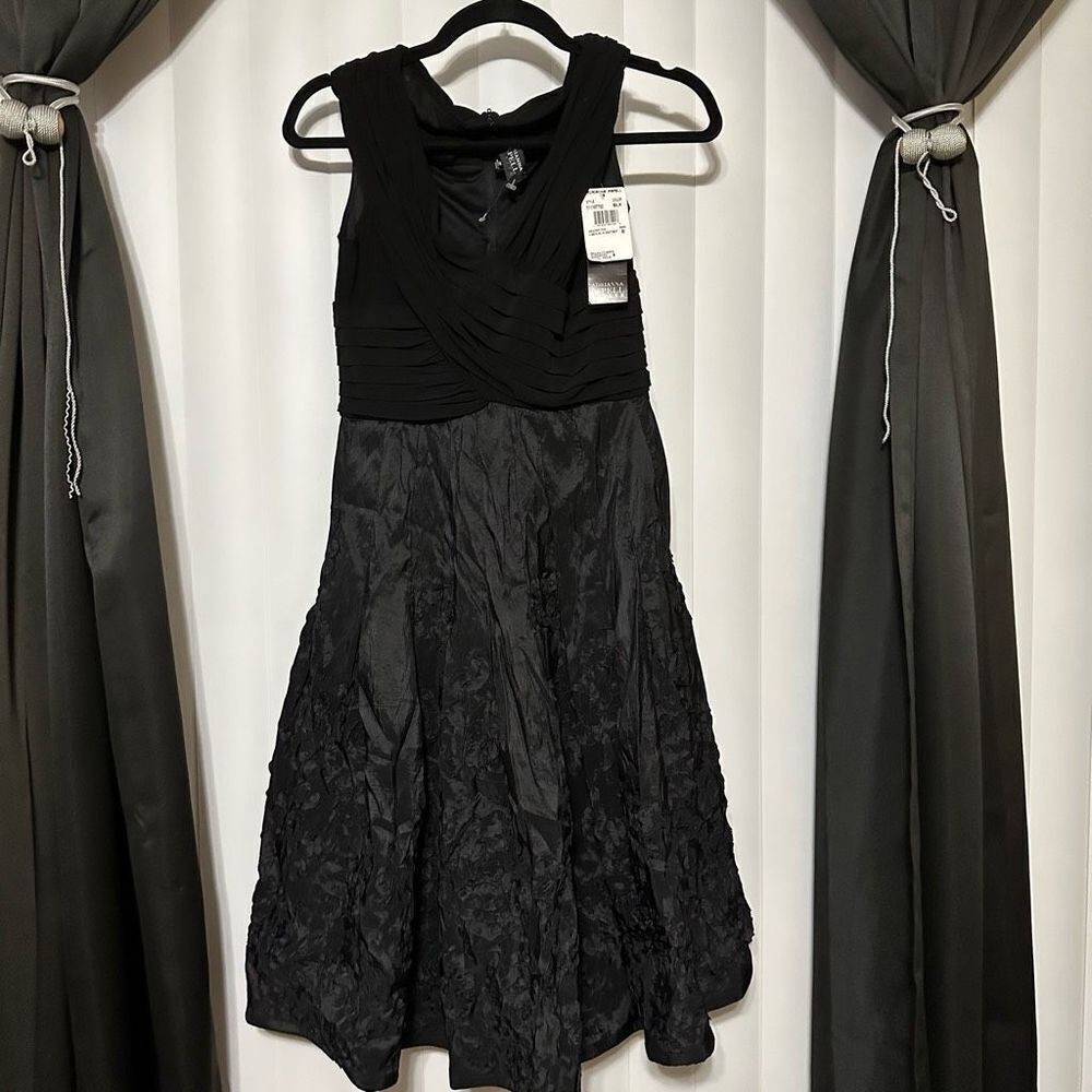 Adrianna Papell black formal midi v-neck formal dress, fit & flare , zippered ba - Picture 5 of 13